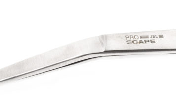 De S30 Curved Schaar van JBL in de Review curved schaar